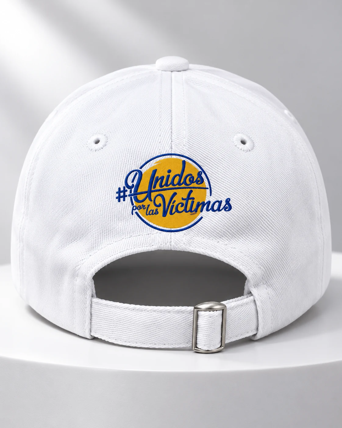 Gorra institucional Unidos por las Víctimas personalizada por DICO Studio